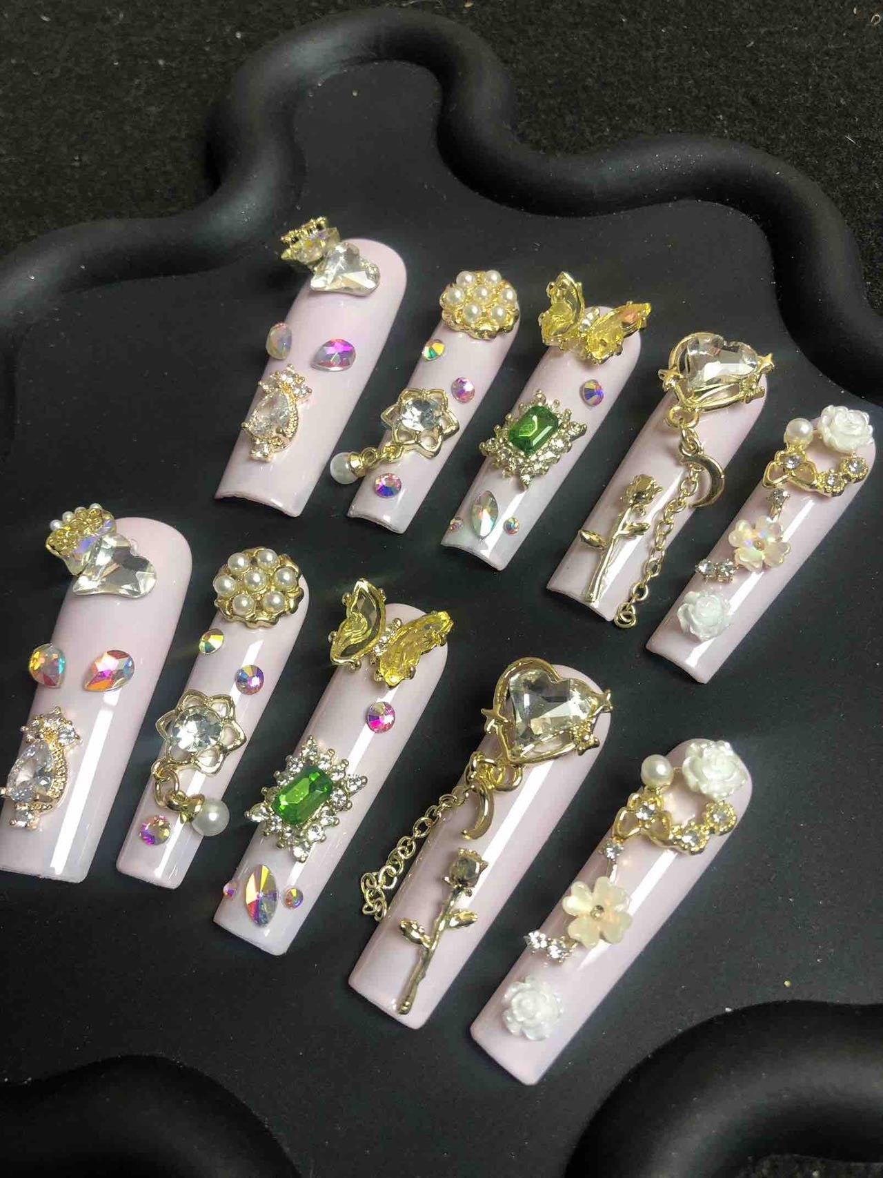 3D Cute Pink Long Rhinestone Crystal Fake False Nails for Wome, 100% Handmade Press on Nails, Reusable UV Finished Acrylic Nail Kit  ﻿